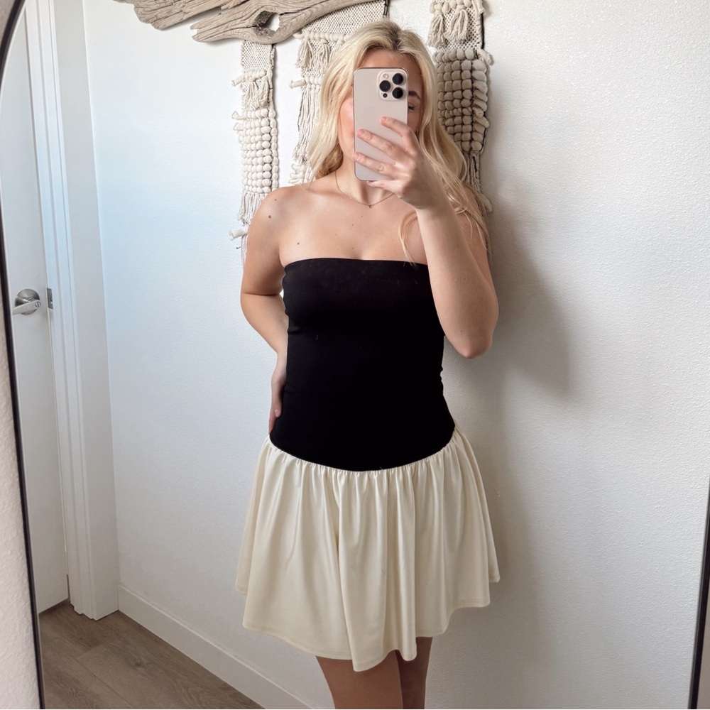 Windsor Elegant Black and Cream mini Dress - Picture 1 of 4
